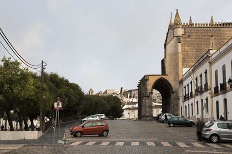 evora_db